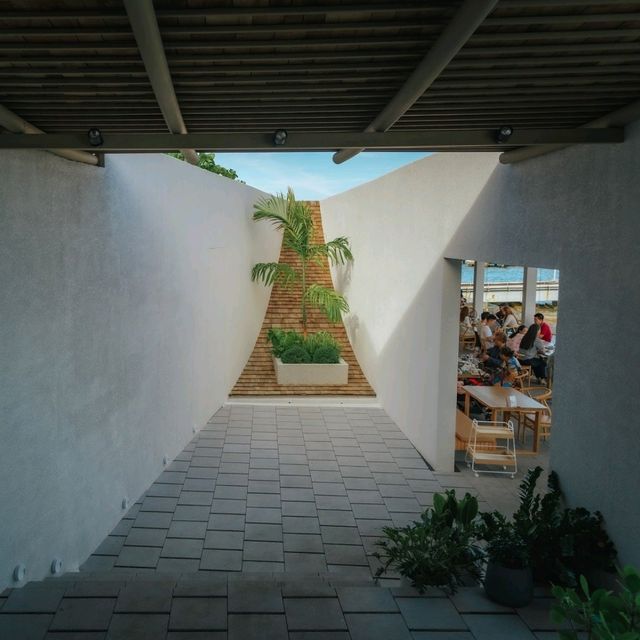 Palyn cafe & eatery Samaesarn