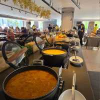 🥢🍽 บุฟเฟ่ต์ข้าวแกงโรงแรมหรู 99 บาท‼️