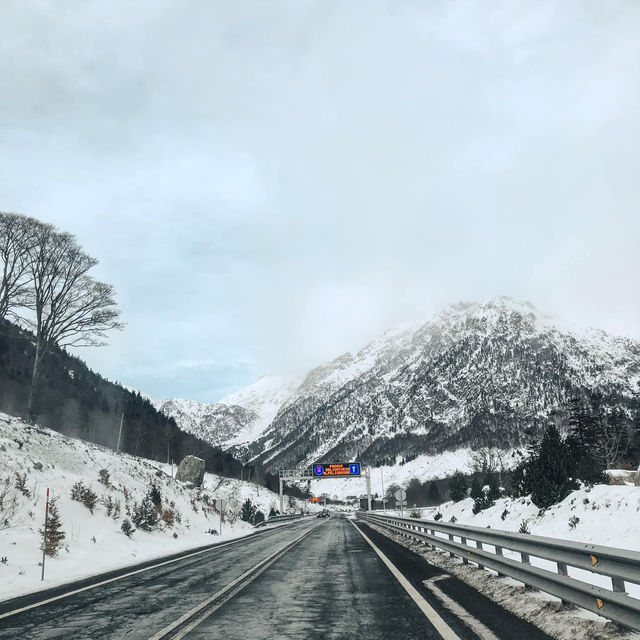 Andorra ประเทศเล็กๆที่ระหว่างสเปน ฝรั่งเศส