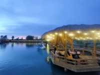 ทานข้าวที่บ้านฉางริมน้ำ
