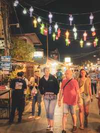 Pai Walking Street: A Vibrant Nighttime Bazaar