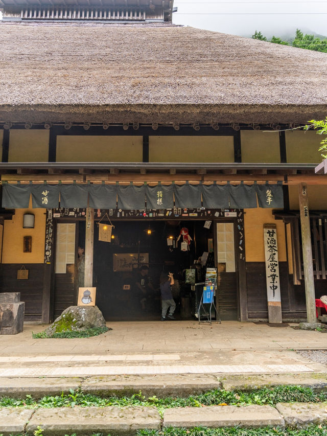 【神奈川県/箱根町】13代続く趣のある茅葺き屋根の老舗茶屋