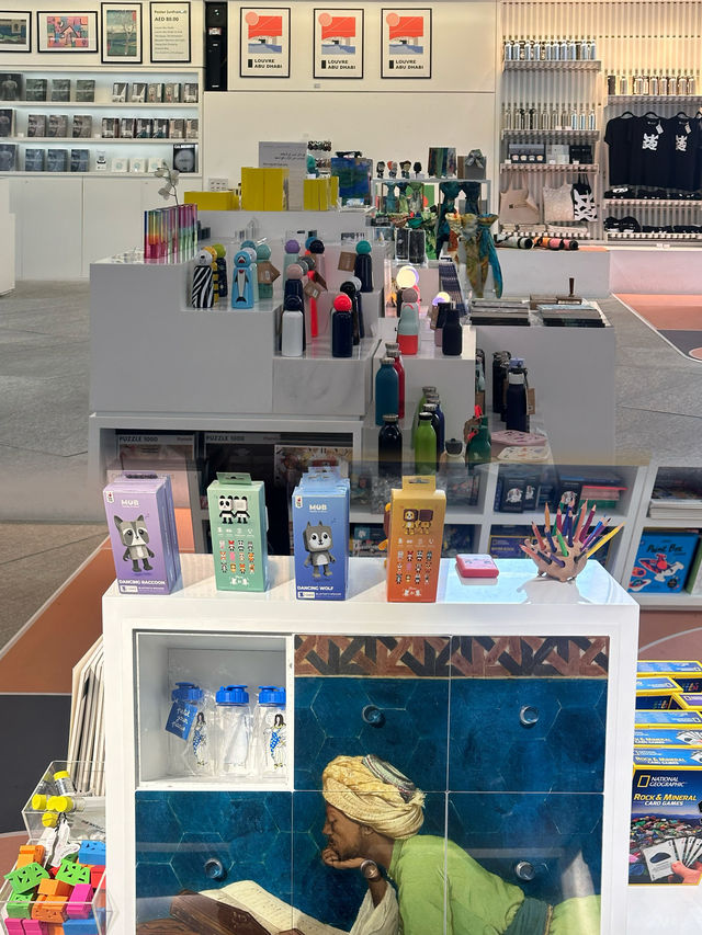 パリだけじゃない！アブダビに浮かぶルーブル美術館🇦🇪
