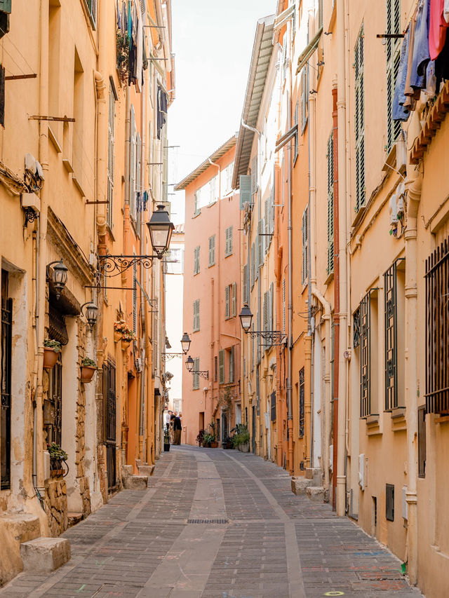 📍Menton