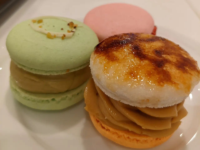 Bonue Caron ร้านมาการองน่ารักโดทงโบริ