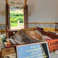 Phra Phutthabat Phu Kwai Ngern Temple