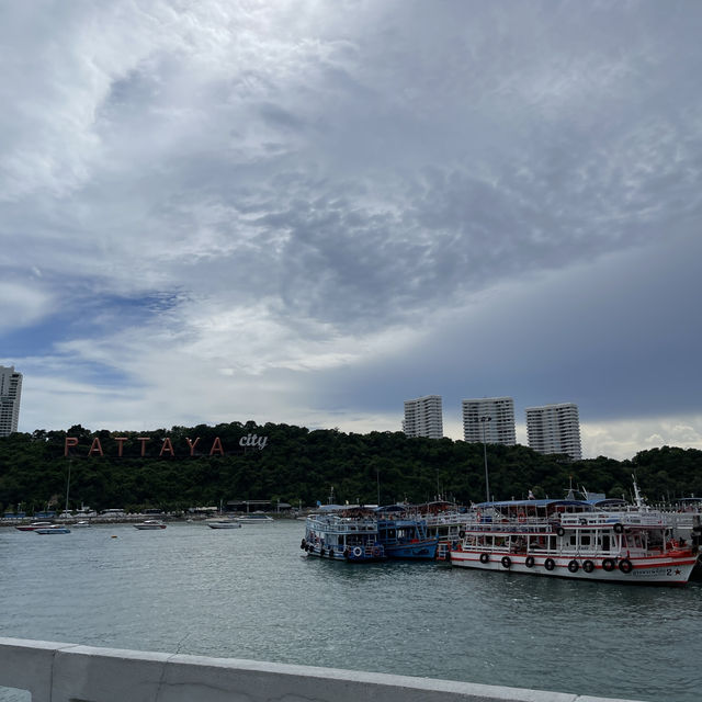 เกาะล้านแบบรีบๆ ไปง่ายใกล้กรุง 🛥️