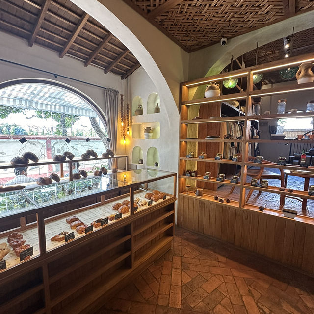 Shelter Cafe, Seminyak: A Hidden Gem in Bali’s Bustling Heart