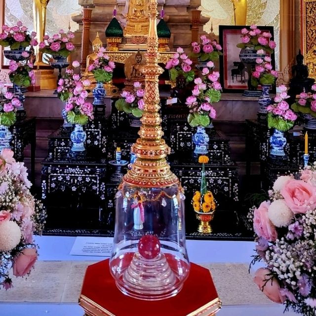 เที่ยววัดสวยใจกลางเมือง เก่าแก่กว่า 250 ปี