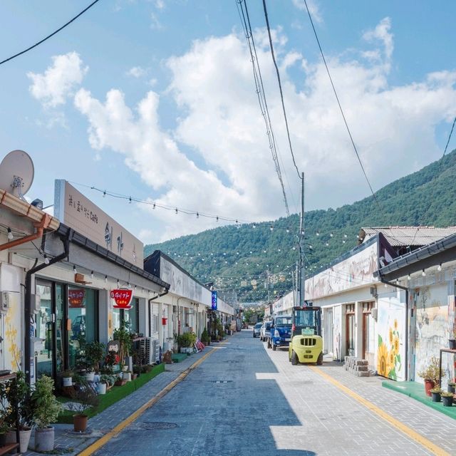 나전역 주변의 옛스러운 골목길
