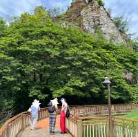 อุทยานหินเขางู ราชบุรี: สวรรค์ของคนรักภูเขาหิน⛰️🐍