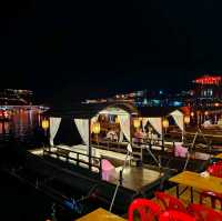 ล่องเรือ ชมแสงไฟบ้านรักไทย แม่ฮ่องสอน