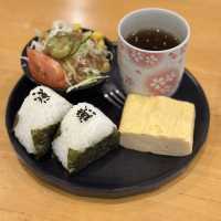 【岐阜観光】各務原の喫茶店「マルミツ」で食事を堪能！オールタイムモーニングの魅力🕰️