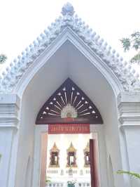 ไหว้พระใจกลางกรุง : วัดปทุมวนาราม 😇🙏✨️