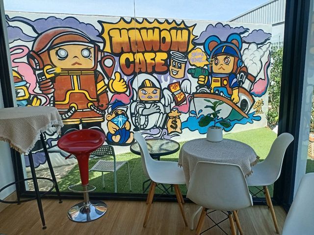  Hawow  Cafe