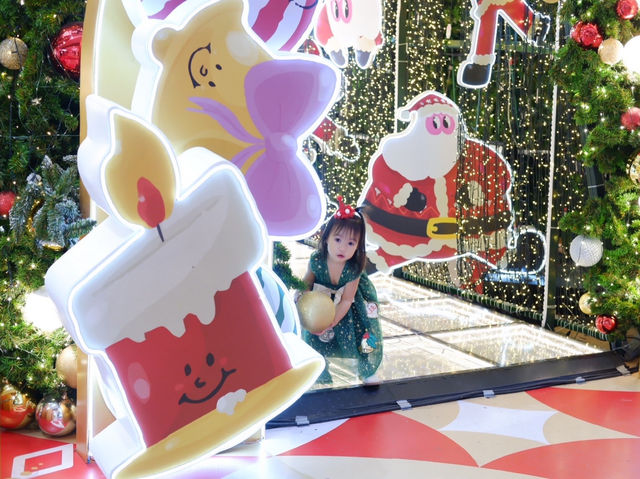 “𝐒𝐚𝐧𝐭𝐚'𝐬 𝐕𝐢𝐥𝐥𝐚𝐠𝐞” 🎅🏻🎄