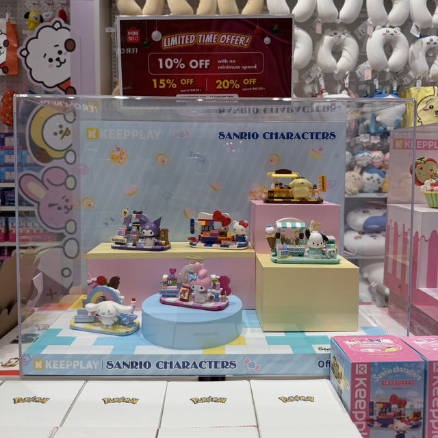 Solo Trip: Colorful Finds & Solo Smiles at Miniso!