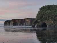 Three Sisters and the Elephant Rock, NZ