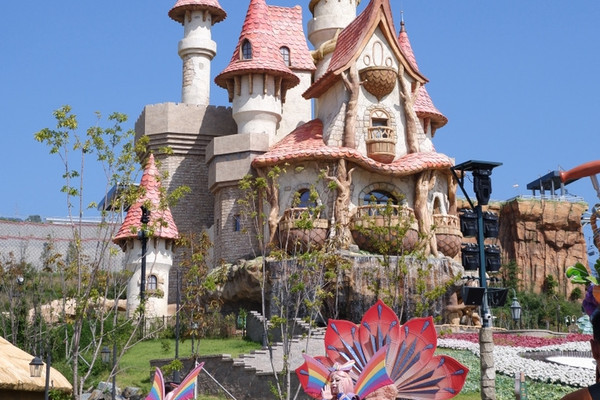 PART 2 | LOTTE WORLD ADVENTURE BUSAN : WHERE FUN MEETS FANTASY | Trip ...