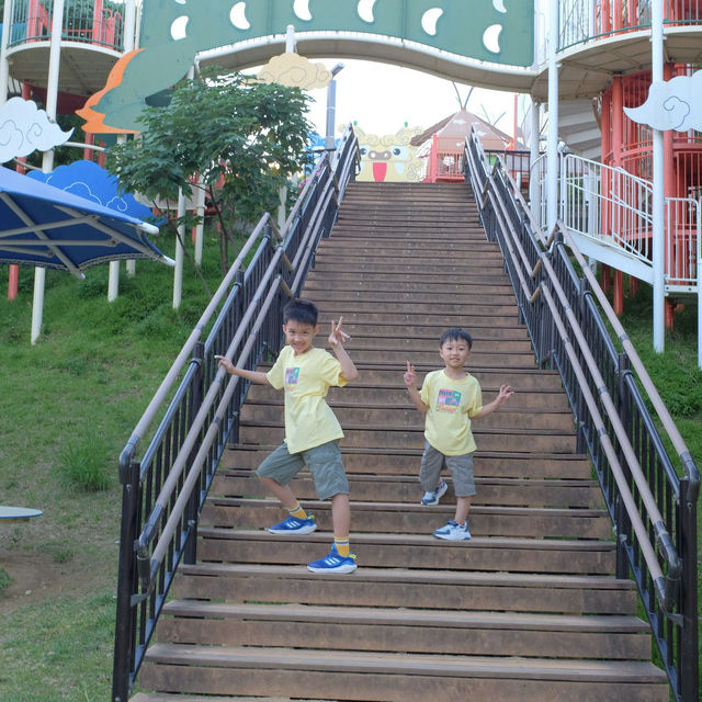 【 沖繩親子遊。大型市區公園 】