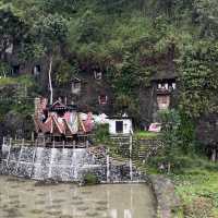 Kuburan Batu Lemo in Toraja, giving me a goosebumps 😆