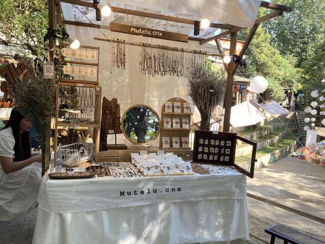 ‘บ้านข้างวัด’ ที่เที่ยวชิค ๆเชียงใหม่