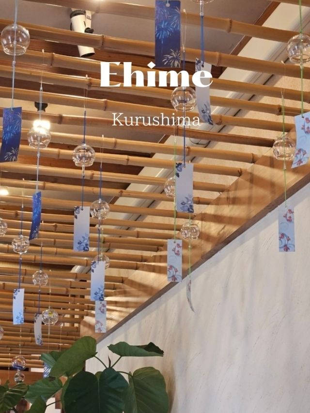 【涼風に包まれた今治市のカフェ】