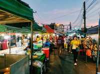 泰國董里當地著名的本地人夜市景點:Center Point Market，物美價廉，環境衛生乾淨