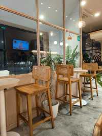 Oh Apong Café – Where Aesthetic Meets Comfort
