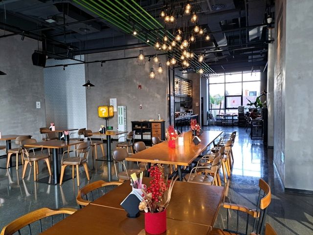紅山Moxy酒店入住體驗｜四星級工業風設計 × 地鐵3分鐘直達