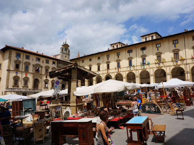 【イタリア・アレッツォ】イタリア最大級のアンティーク市とランチ