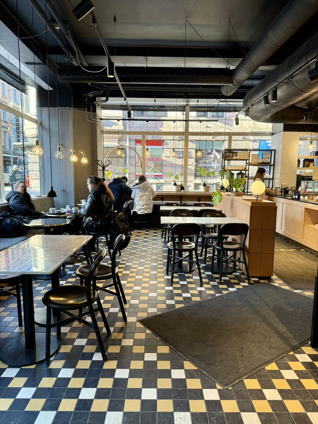 Tea Time in Helsinki: A Stylish Experience🫖