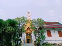 泰國曼谷市中心湄南河畔著名古跡皇家寺廟：Wat ChakkrawatRachawat Woramahawihan，適合打卡拍照📸冥想 