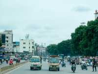 Hyderabad’s Chaotic Charm on Wheels