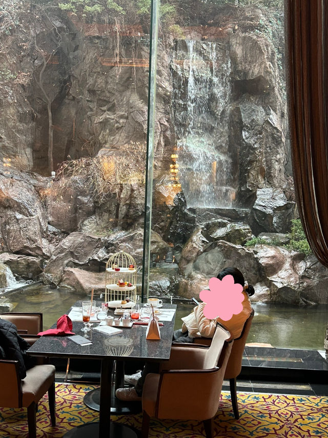 [서울/호텔] 도심 속 폭포를 보며 afternoon tea 🍰