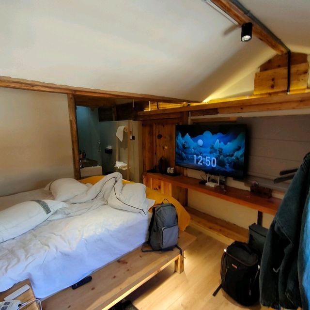 Lijiang Winter Wonderland: Snow-Capped Peaks, Ancient Streets, and Modern Comforts