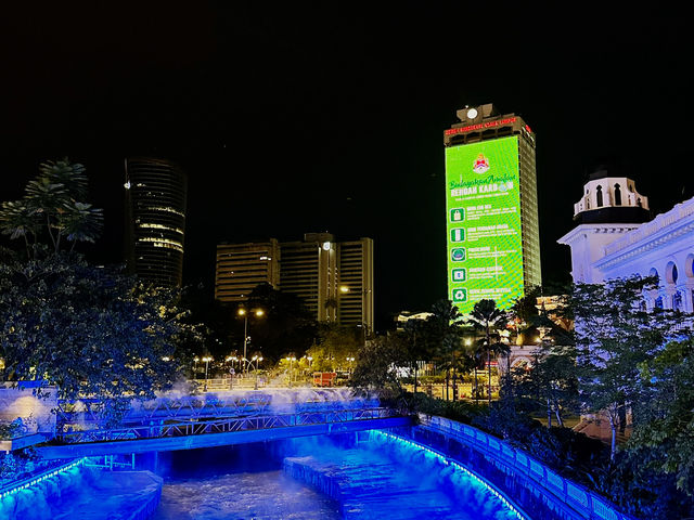 KL River of Life: A Mesmerizing Nightscape!