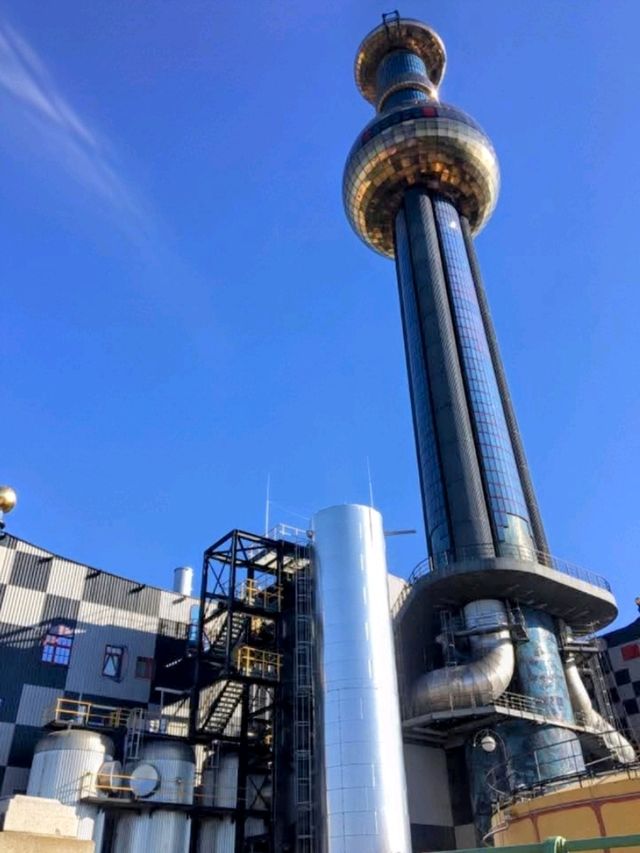 顛覆刻版印象，藝術與環保的最佳結合：維也納焚化爐電廠 Spittelau Incinerator