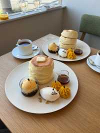 Fluffy Soufflé Pancakes at Howan