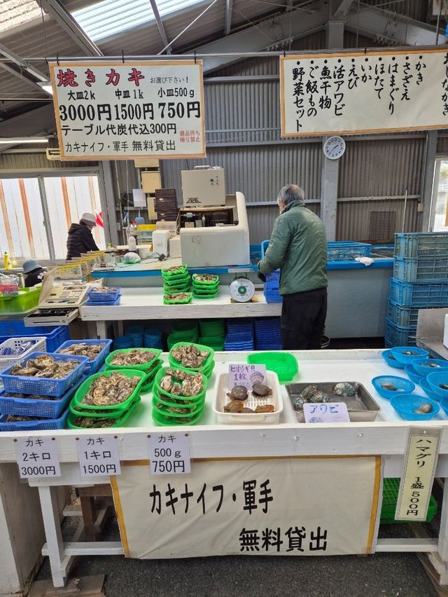 DIY Oyster Huts in Fukuoka 🦪