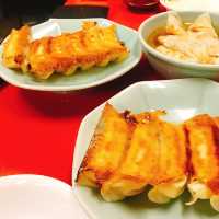 不動の人気Ｎｏ．1！！わざわざ行ってでも定期的に食べたくなる絶品餃子のお店「宇都宮みんみん」🥟