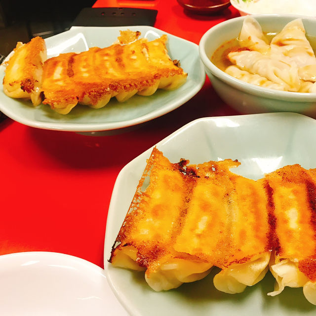不動の人気Ｎｏ．1！！わざわざ行ってでも定期的に食べたくなる絶品餃子のお店「宇都宮みんみん」🥟