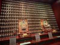 What’s Interesting at Buddha Tooth Relic Temple?