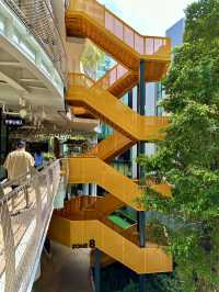 Where Culinary Art Meets Architectural Brilliance: Marché Thonglor