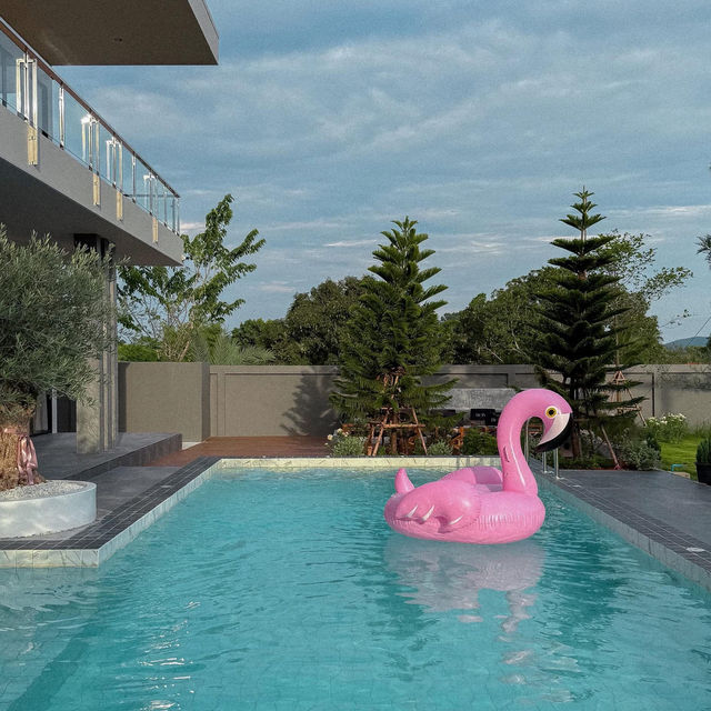 De Polly Pool Villa • Chanthaburi