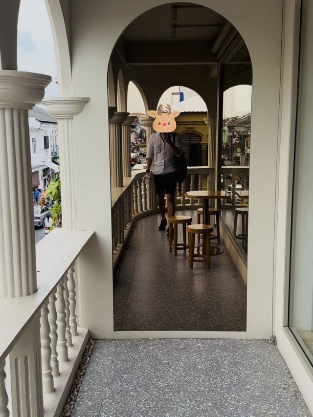 Mondo Espresso & Tea Bar คาเฟ่ชิล กลางเมืองภูเก็ต
