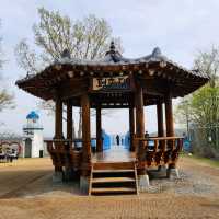 Imjingak Peace Park – Blossoms with a View of History