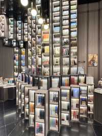 ร้านหนังสือ เขาวงกต ณ เมืองเซินเจิ้น 