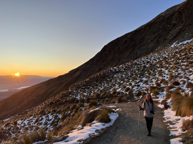 紐西蘭南島｜Wanaka｜Roy’s Peak｜凌晨出發，只為一場屬於山與光的約定