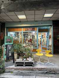 台北赤峰街散策｜文青小店、甜點與貓咪的午後漫遊